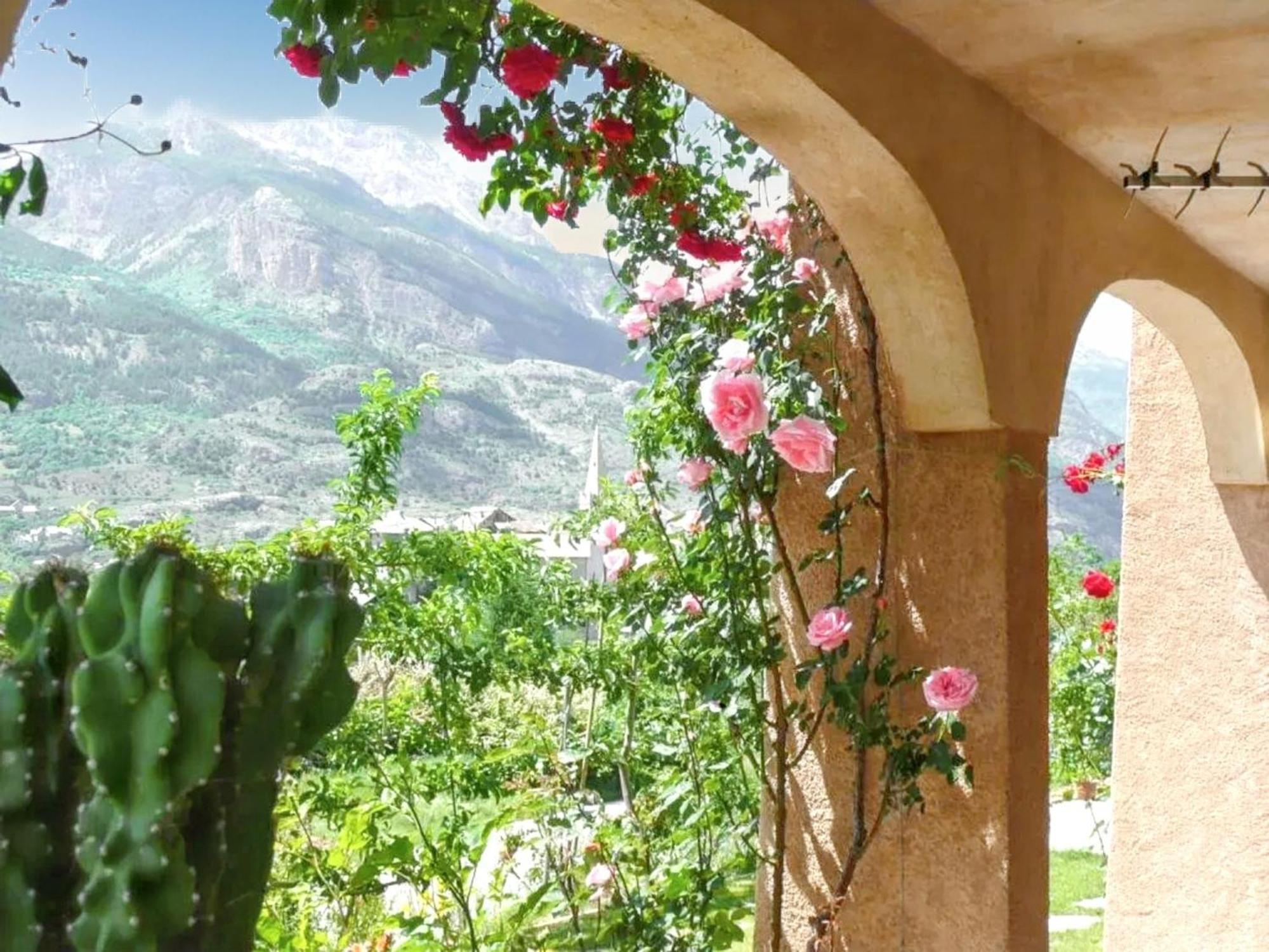 Appartement Paisible A Saint-Crepin Avec Vue Sur La Montagne Dış mekan fotoğraf