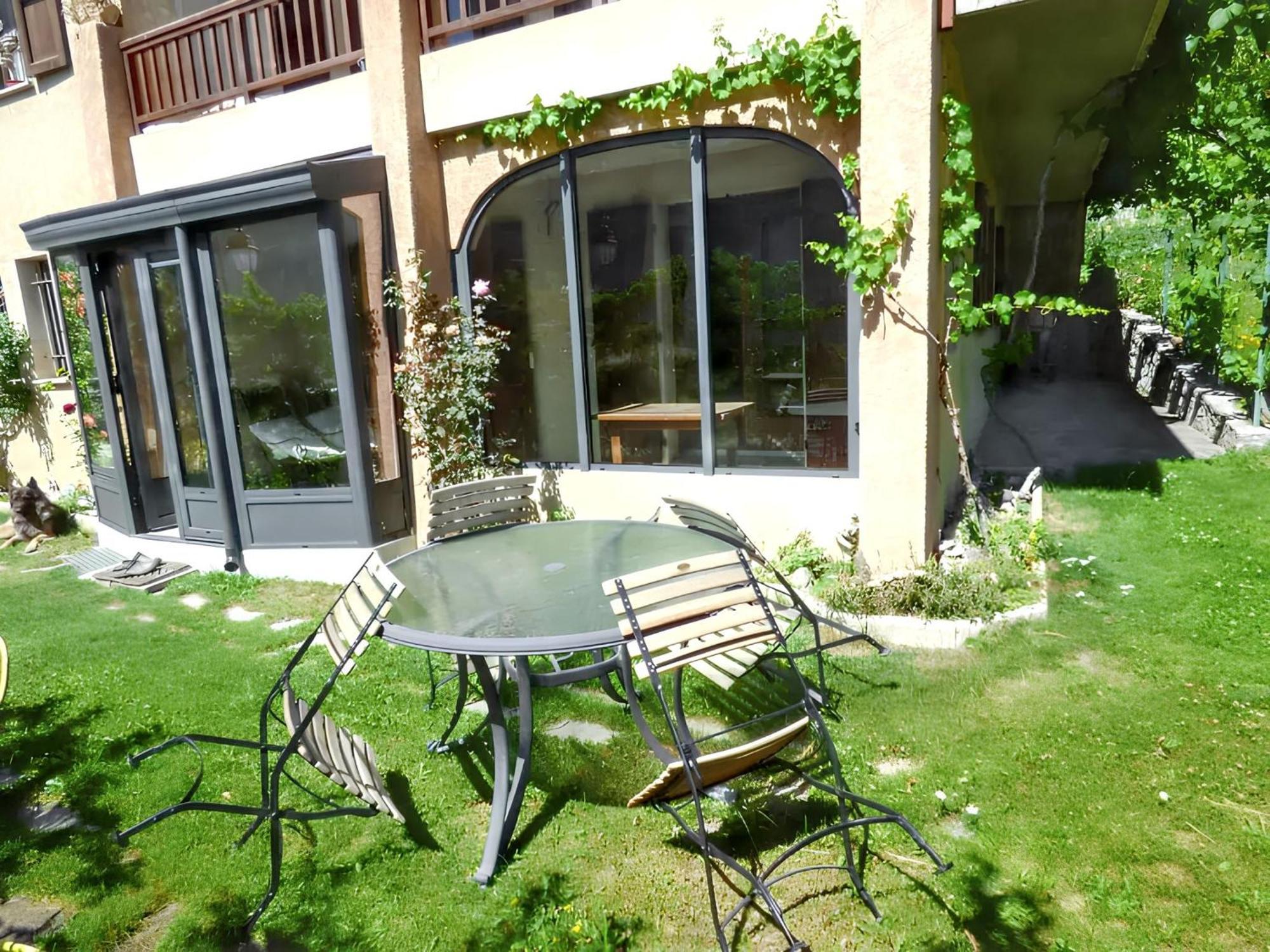 Appartement Paisible A Saint-Crepin Avec Vue Sur La Montagne Dış mekan fotoğraf